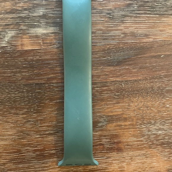 Apple Watch Series 7 GPS, 41mm Green Aluminum Case w/Eucalyptus Solo Loop (sz:4) - Picture 12 of 14